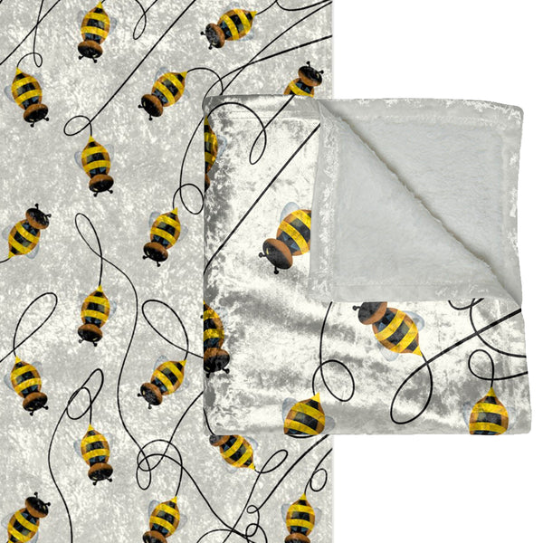 Buzzing Bees Spring Summer Decorative Throw Blanket