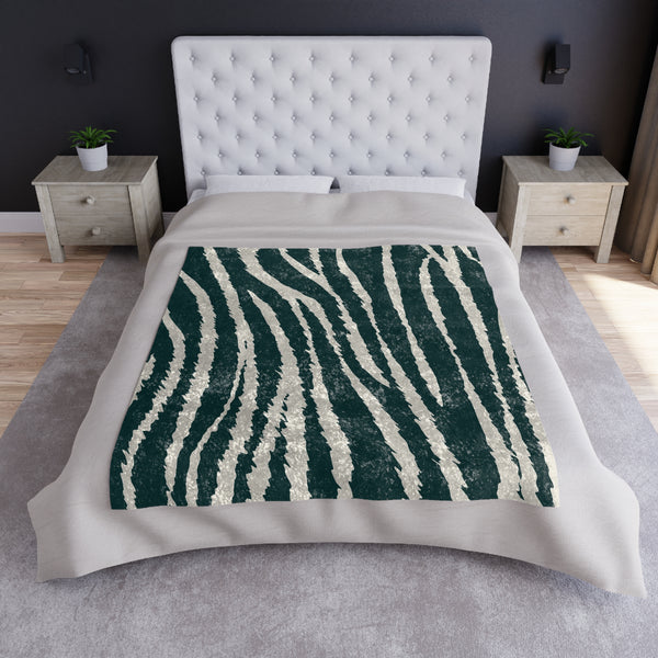 Green and White Tiger Print Decorative Throw Blanket