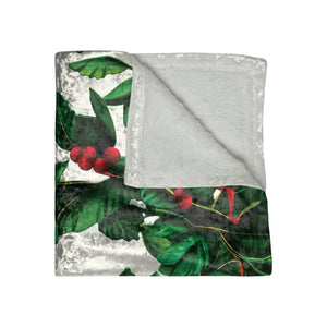 Soft sherpa blanket with 'Christmas Wreath Festive Throw' design