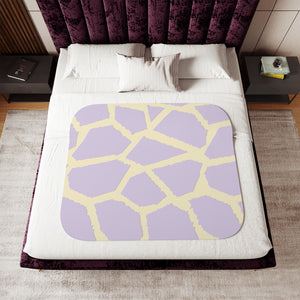 Soft sherpa blanket with 'Purple & Cream Giraffe Print' design