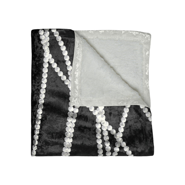 Black & White Pearls Throw Blanket