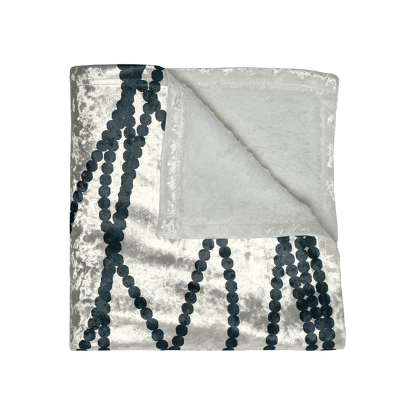 White & Blue Azure Pearls Decorative Throw Blanket