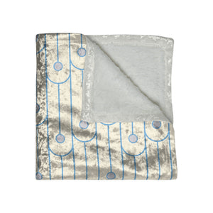 Soft sherpa blanket with 'Blue & White Art Deco Decorative Throw' design