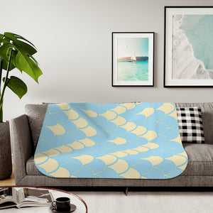 Soft sherpa blanket with 'Blue & Yellow Snake Print' design