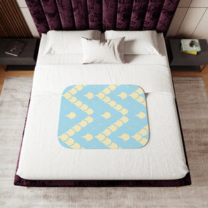 Soft sherpa blanket with 'Blue & Yellow Snake Print' design