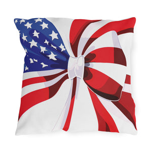 throw pillow with 'American Flow Patriotic Accent' design