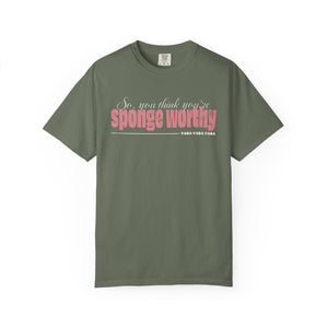 Dark gray t-shirt with 'Sponge Worthy 90s Seinfeld Grunge' design on a white background