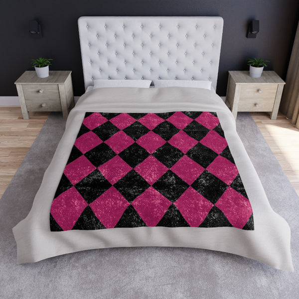 Pink & Black Diamond Checkered Throw