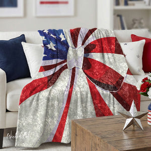 Garden flag with 'American Chic Patriotic Shimmering Throw' design