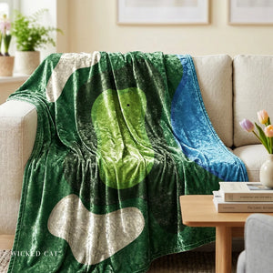 Soft sherpa blanket with 'Golf Course Golfers Decorative Throw' design