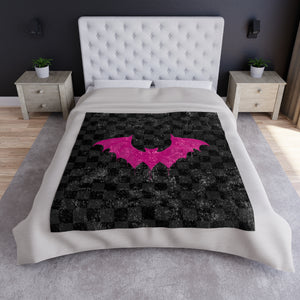 Soft sherpa blanket with 'Black & Pink Bat Checkered Decorative Throw' design