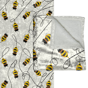 Soft sherpa blanket with 'Buzzing Bees Spring Summer Decorative Throw' design