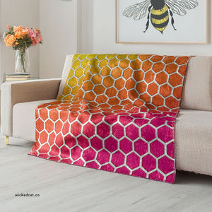Soft sherpa blanket with 'Honeycomb Rainbow Spring Summer Decorative Throw' design
